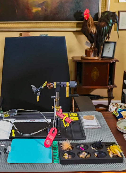 Flies: The Ultimate Guide to the Best Fly Fishing Kits and Tying Starters