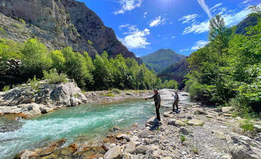 Waders: A Comprehensive Guide to Neoprene, Waterproof, Lightweight, and Insulated Options